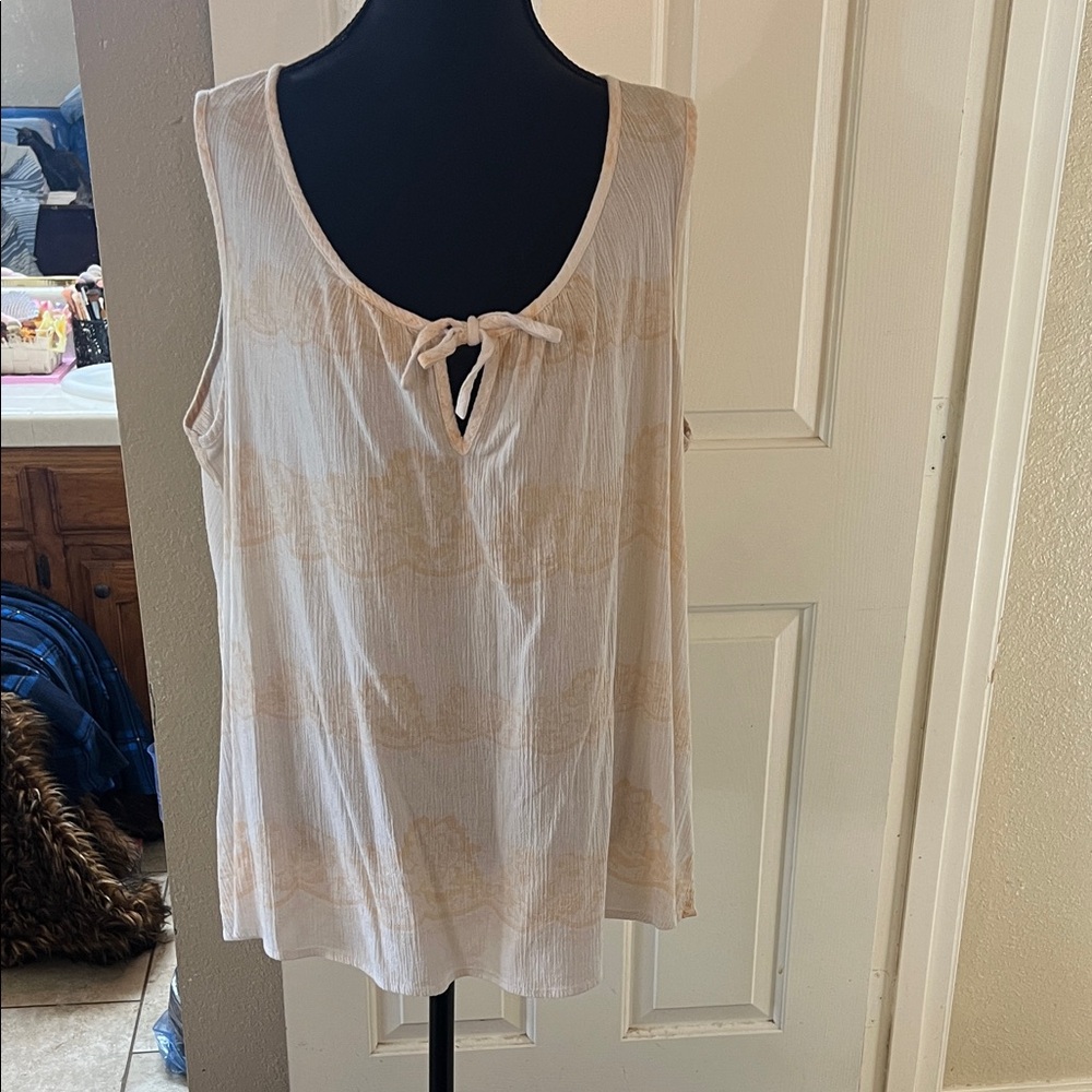 Women's Cream Sleeveless Top